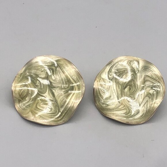 3/$30 Vintage Earrings Gold Wavy Button Swirl Design Green White Pierced Estate - Picture 1 of 11